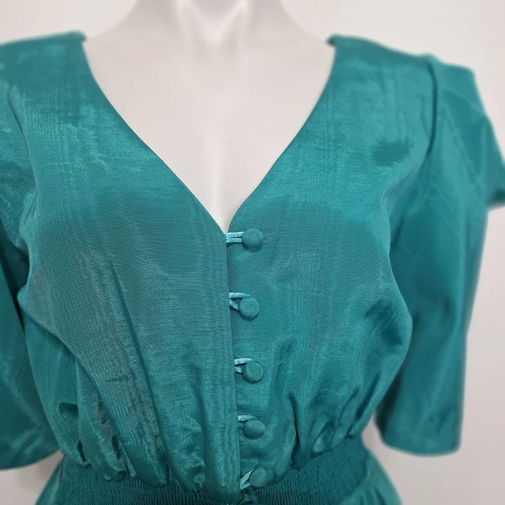 Watters & Watters Green Victorian Puff Sleeves Front Bow Peplum Top Size 14 - Picture 2 of 14